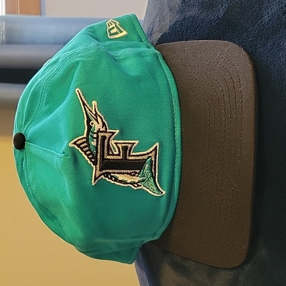 Vintage Look Florida Marlins Snap-back New Era Hat- Excellent Condition! - Picture 8 of 8